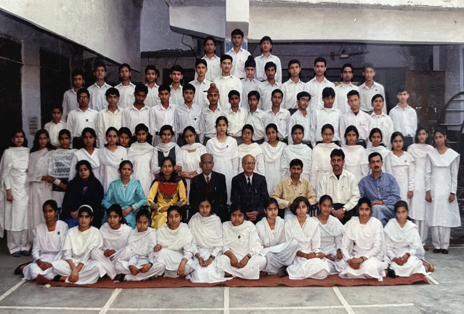 A Matric class group photograph, 1997-98