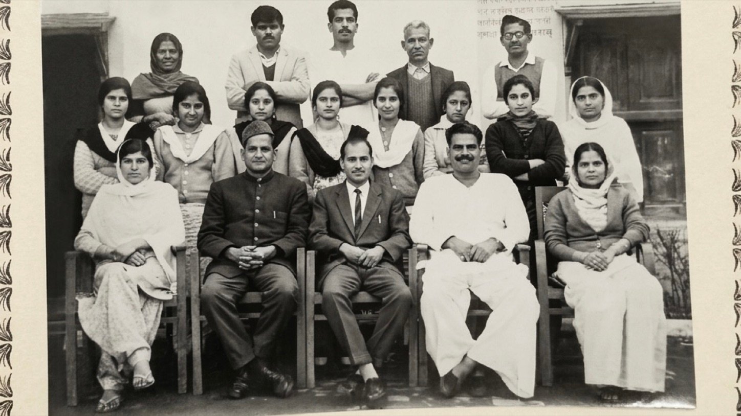 The Oriental Academy staff of 1968, seated and standing in rows